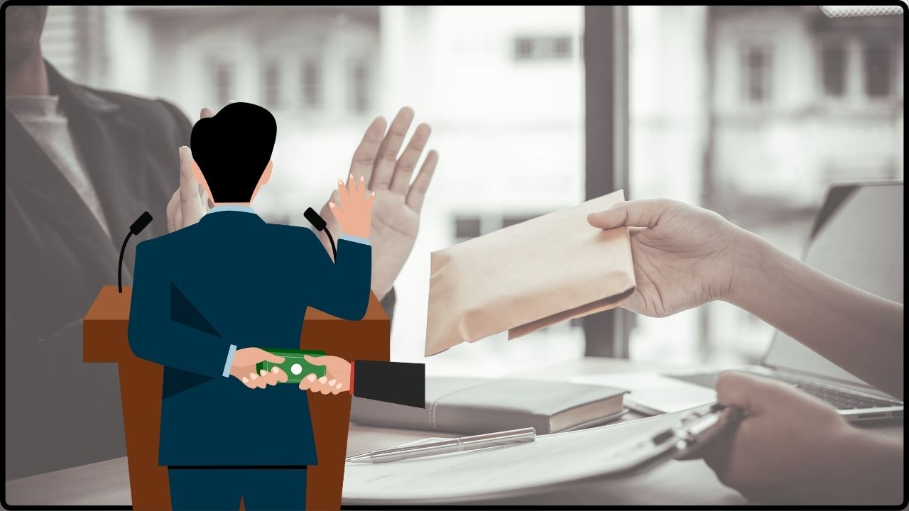 State Tax Assistant Commissioner Caught Taking Bribe